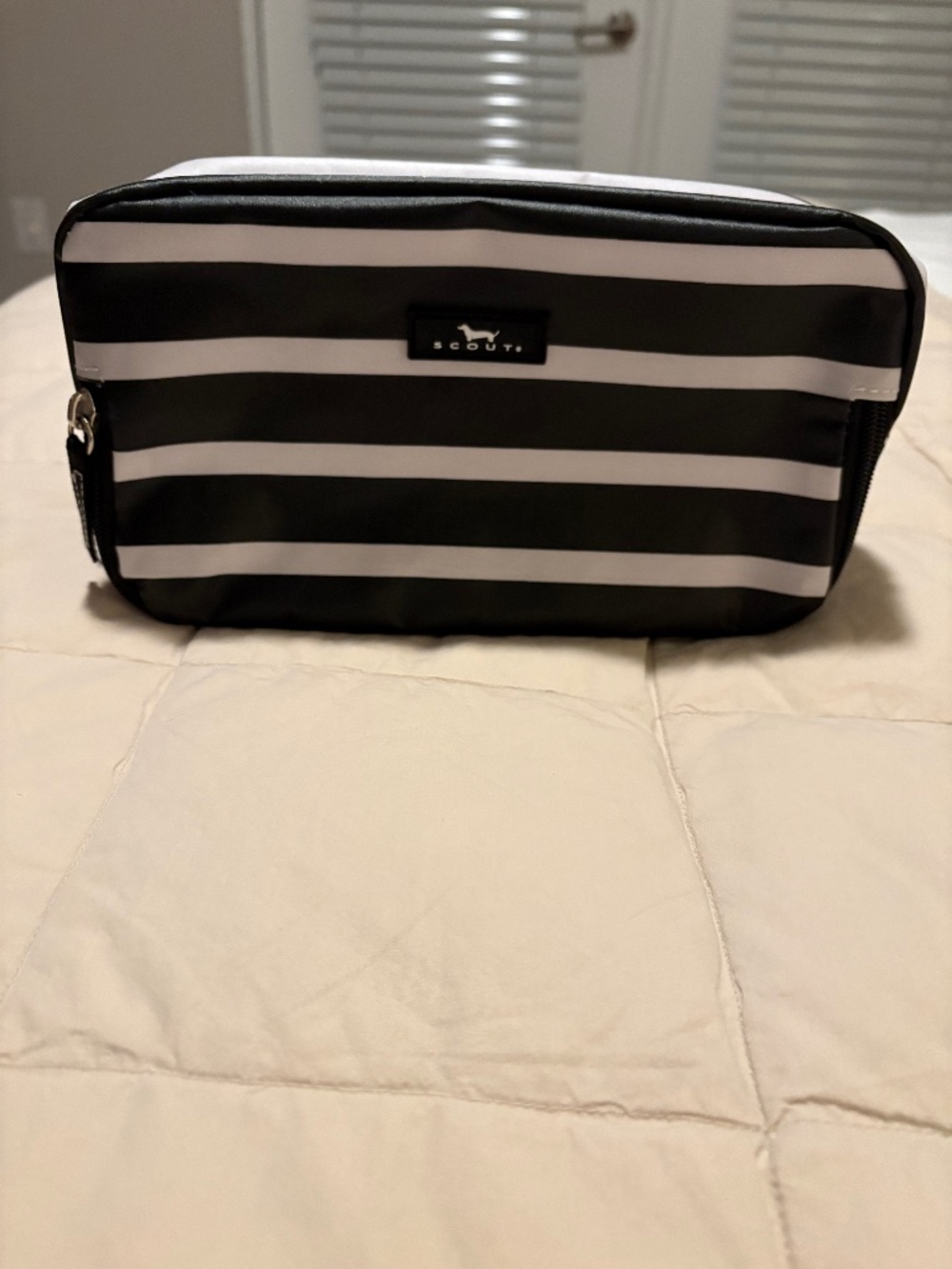 Scout 3 Way Toiletry Cosmetic Bag Fleetwood Black & White